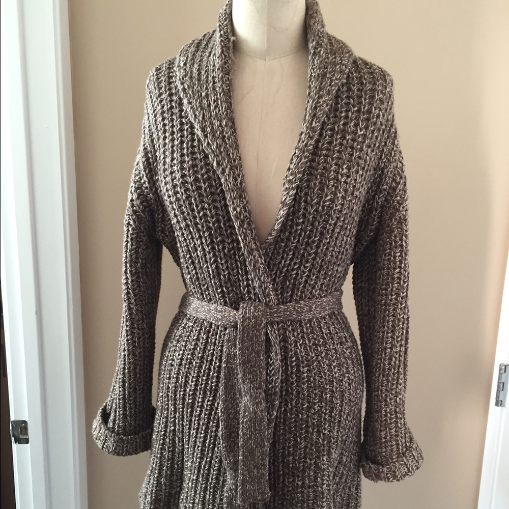 COPY - ✨A CREAM & BROWN BENETTON OF ITALY SWEATER COAT✨